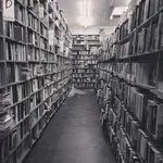 Green Apple Books logo