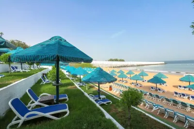BM Beach Hotel photo