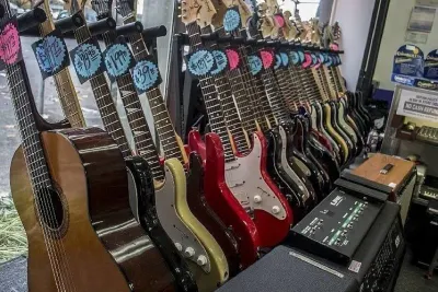 Briz Loan & Guitar photo