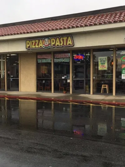Cravings Pizzeria photo