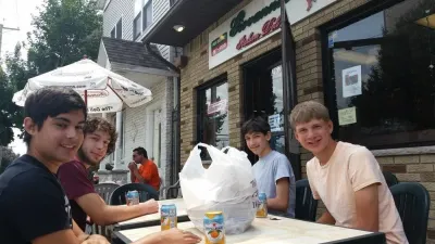 Giovannis Deli photo