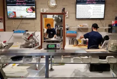 Giovannis Deli photo