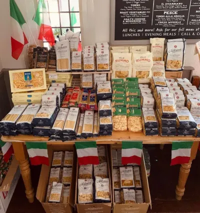 La Vita Pazza photo