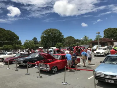 Lloyds Auctions photo