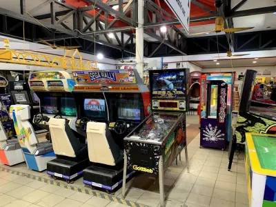 Lloyds Auctions photo