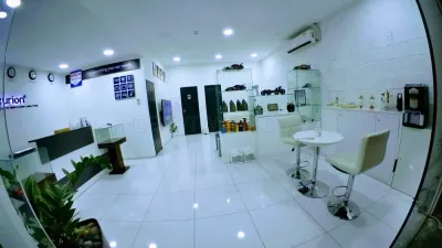 Luxurion FF Auto Service Centre photo