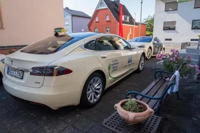 Tesla Taxi photo