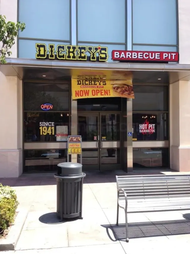 Dickeys Barbecue Pit Buena Park website