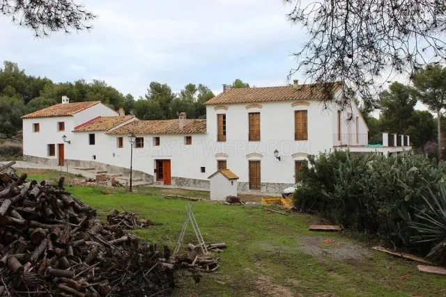 Masía Villalonga website