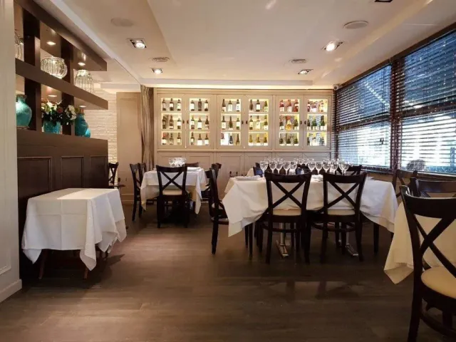Restaurant La Ciudadela website