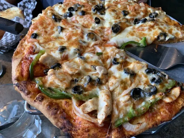Santa Lucia Pizza St Marys website