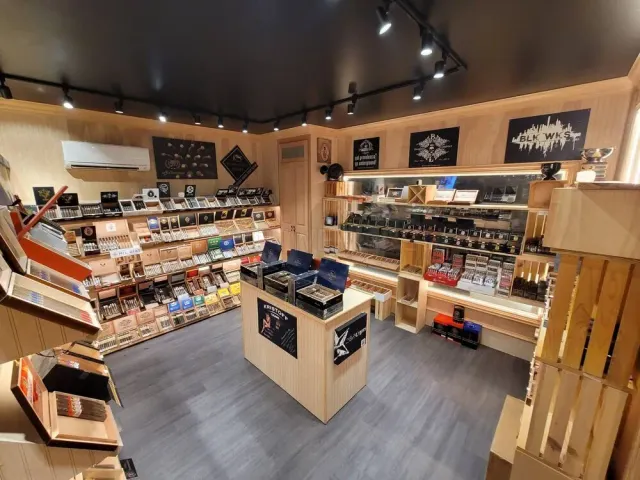 Underground Cigar Shop website