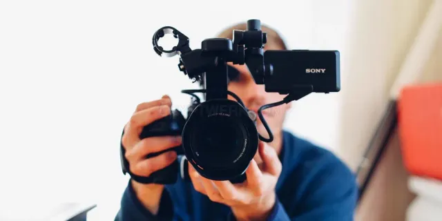 Who Shot Ya Photography Studios website