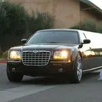 Royalty Limousine Inc. logo