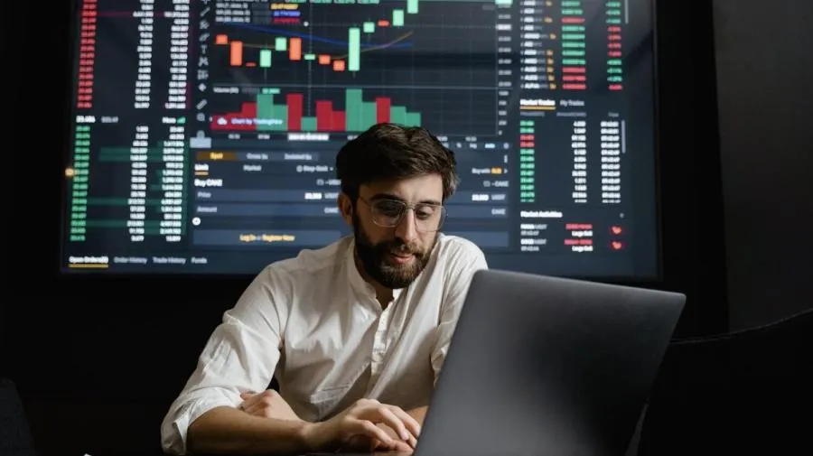 Picking the Most Reliable VPS for Trading: Why Cloudzy Stands Out