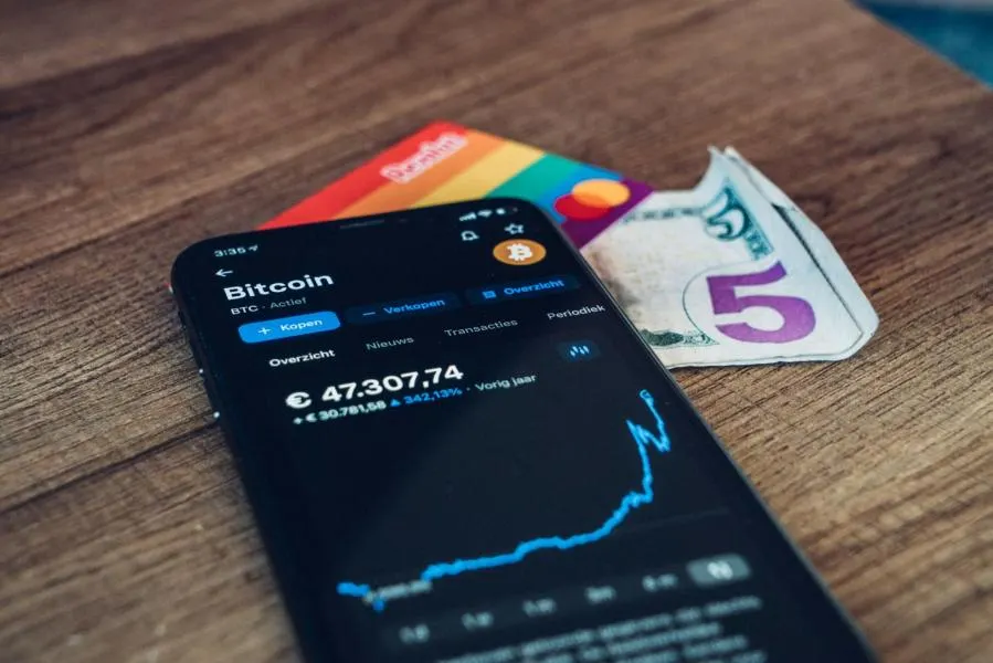 What Happens After You Pay With Crypto: From Wallet to Merchant Settlement